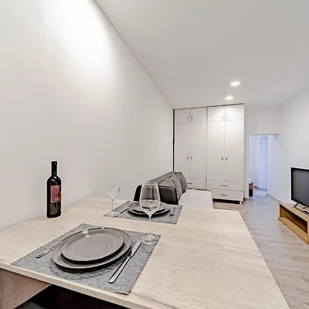 Amazing In With Wifi דירה Žuljana