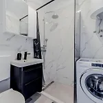 1 Bedroom Beautiful In Lägenhet *