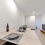 1 Bedroom Beautiful Apartment In Zuljana Apartament Žuljana