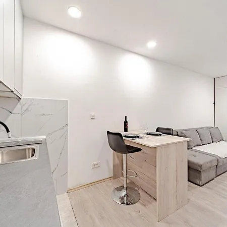 1 Bedroom Beautiful In * Žuljana