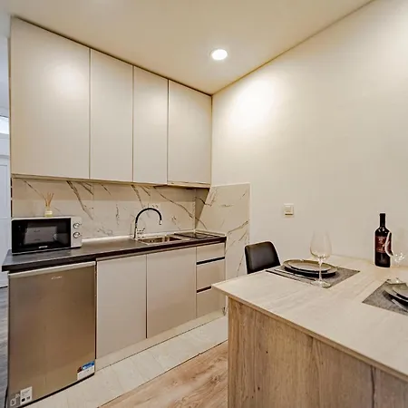 1 Bedroom Beautiful In *